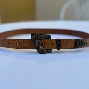 WESTERN STYLE | Tan Leather belt with decorative floral engraved Buckle